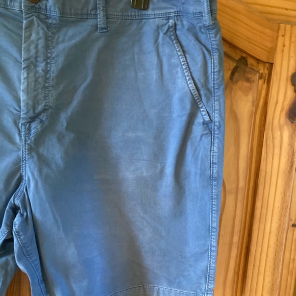 Men's American Eagle Next Level Flex blue Classic chino shorts size 46 - Picture 3 of 9
